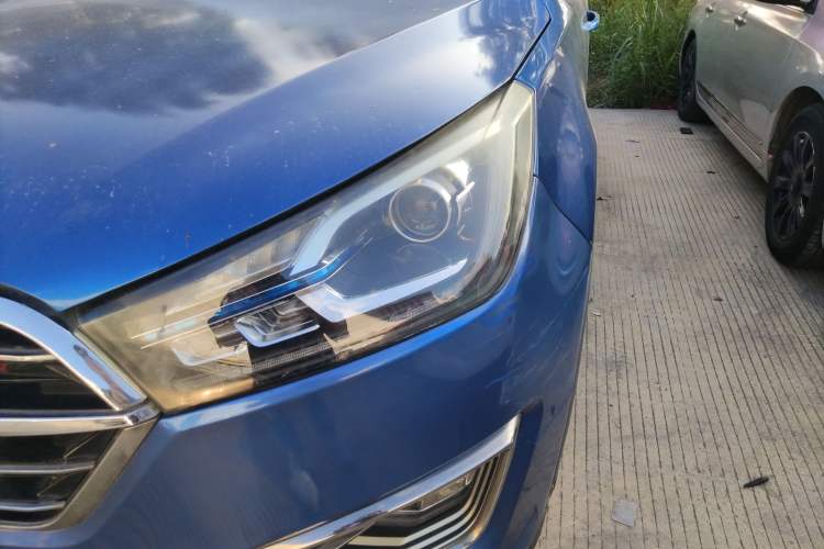 Used Zotye T300 2017 1.5L Manual Luxury Model Left Front Headlight