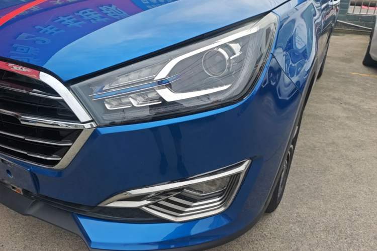 Used Zotye T300 2017 1.5T CVT Luxury Model Left Front Headlight