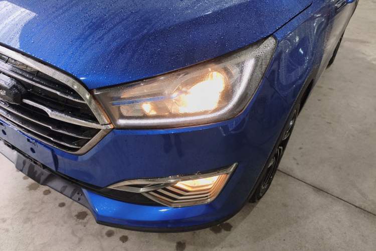 Used Zotye T300 2017 1.5L Manual Luxury Model Left Front Headlight