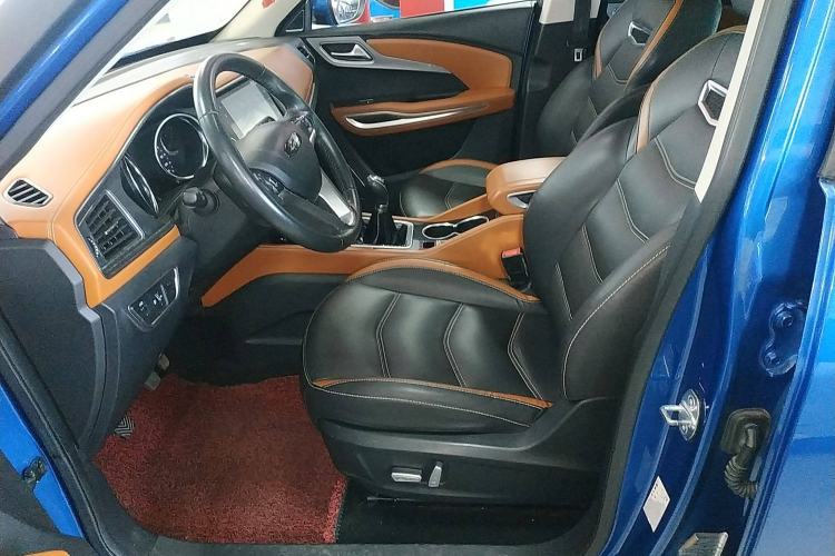 Used Zotye T300 2017 1.5L Manual Luxury Edition Two-Tone Left Front Seat