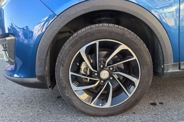 Used Zotye T300 2017 1.5T CVT Luxury Model Left Front Wheel Hub