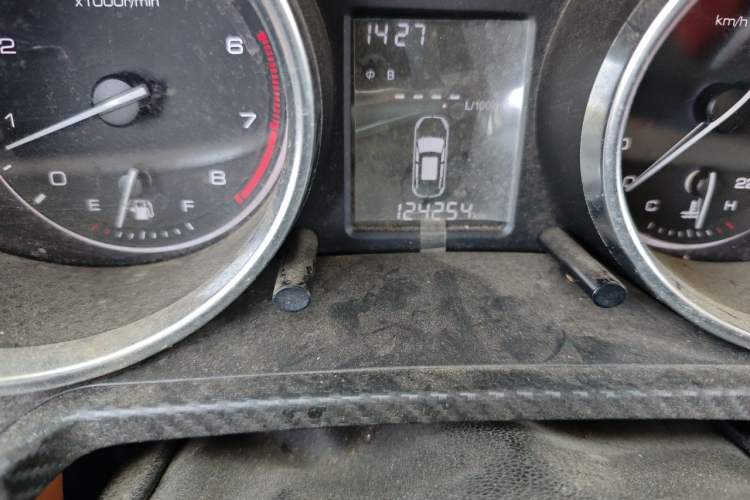 Used Zotye T300 2017 1.5L Manual Elite Model Odometer Close Up