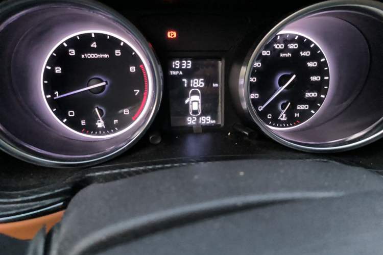 Used Zotye T300 2017 1.5L Manual Luxury Model Odometer Close Up
