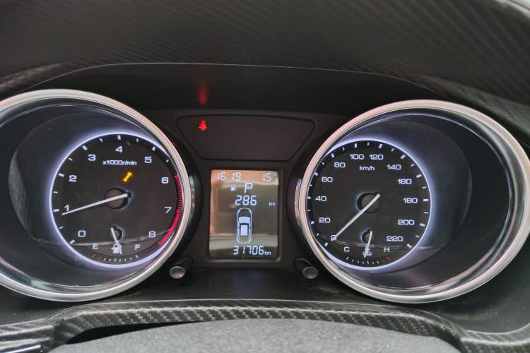 Used Zotye T300 2017 1.5T CVT Luxury Model Odometer Close Up