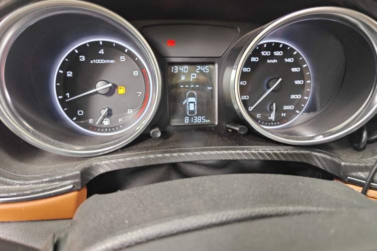 Used Zotye T300 2017 1.5T CVT Luxury Model Odometer Close Up