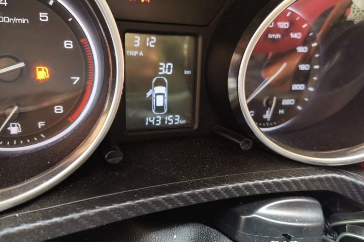 Used Zotye T300 2017 1.5L Manual Luxury Model Odometer Close Up