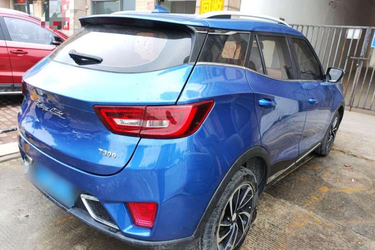 Used Zotye T300 2017 1.5T CVT Luxury Model Rear Right 45 Deg