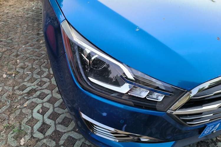 Used Zotye T300 2017 1.5L Manual Luxury Model Right Front Headlight