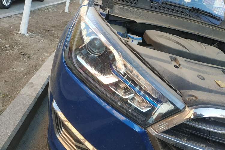 Used Zotye T300 2017 1.5L Manual Luxury Model Right Front Headlight