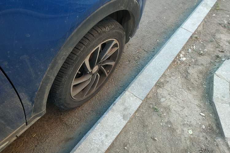 Used Zotye T300 2017 1.5L Manual Luxury Model Right Front Wheel Hub