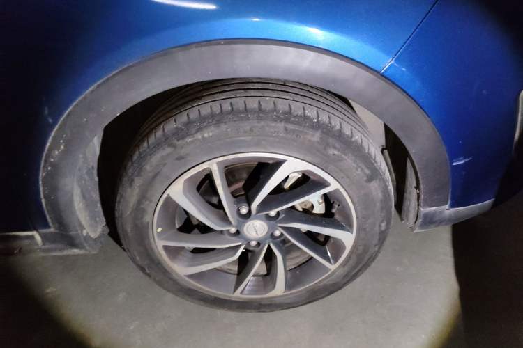 Used Zotye T300 2017 1.5L Manual Luxury Model Right Front Wheel Hub