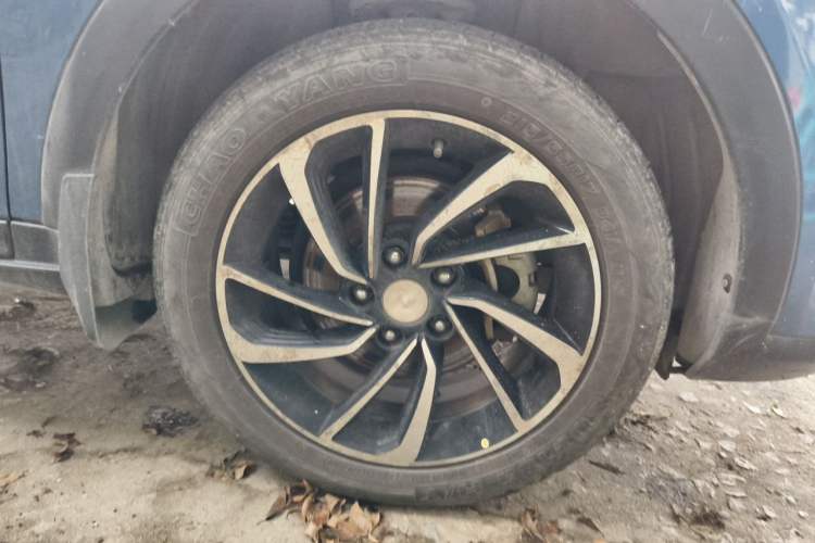Used Zotye T300 2017 1.5T CVT Luxury Model Right Front Wheel Hub