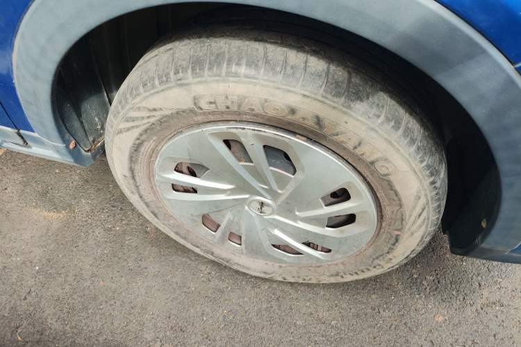 Used Zotye T300 2017 1.5L Manual Luxury Model Right Front Wheel Hub