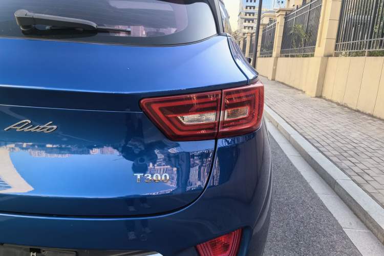 Used Zotye T300 2017 1.5T CVT Luxury Model Right Rear Taillight