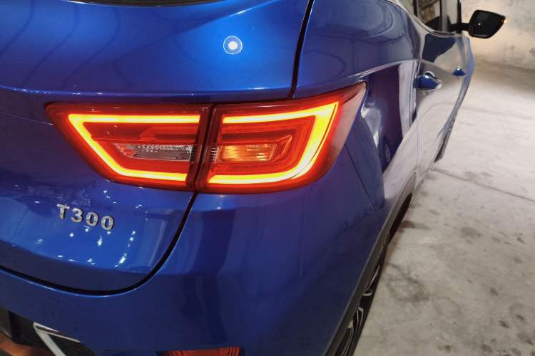 Used Zotye T300 2017 1.5L Manual Luxury Model Right Rear Taillight