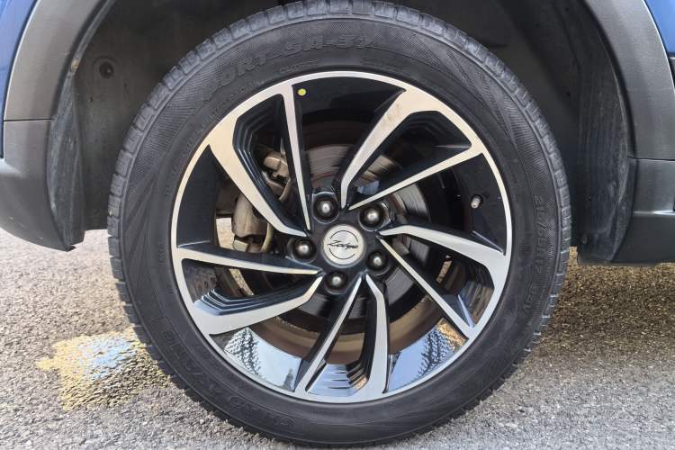 Used Zotye T300 2017 1.5T CVT Luxury Model Right Rear Wheel Hub