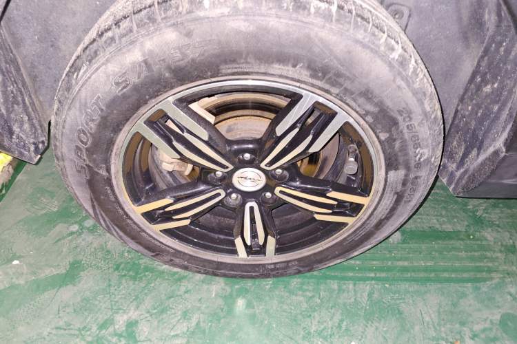 Used Zotye T300 2017 1.5L Manual Elite Model Right Rear Wheel Hub