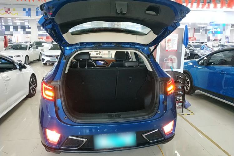 Used Zotye T300 2017 1.5L Manual Luxury Edition Two-Tone Trunk