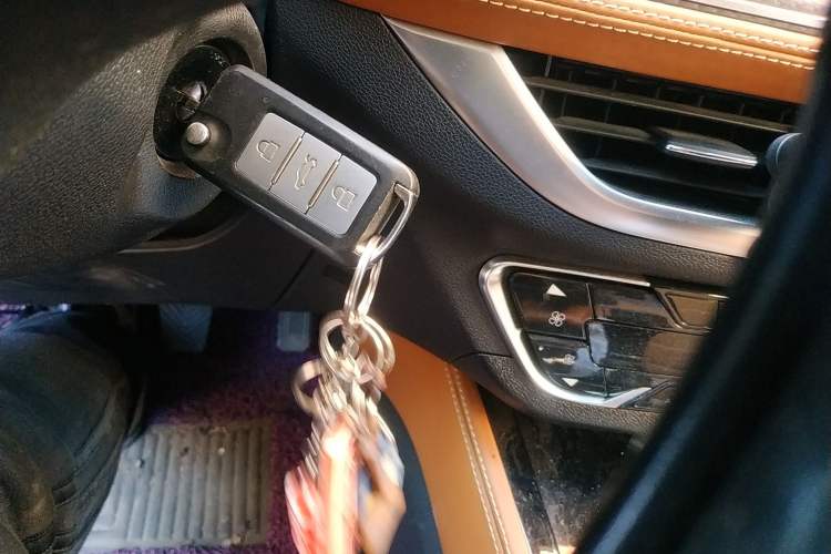 Used Zotye T300 2017 1.5L Manual Luxury Model Vehicle Key