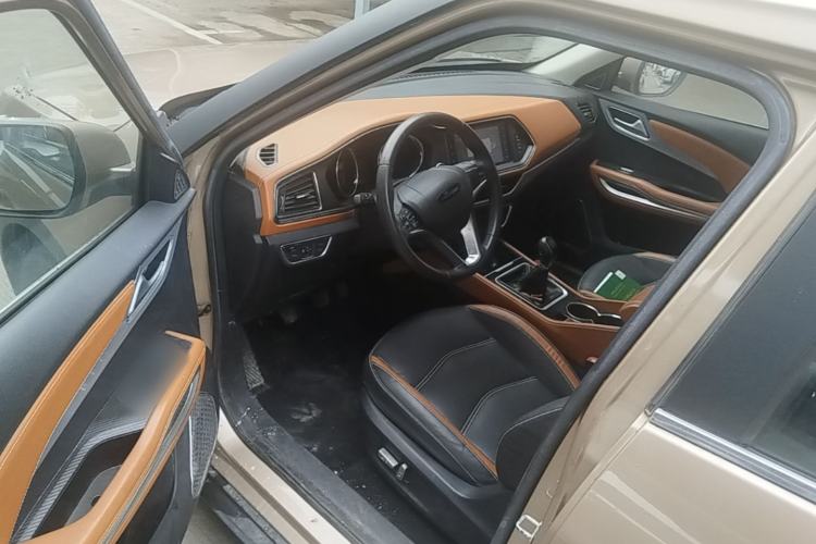 Used Zotye T300 2017 1.5L Manual Luxury Model Driver Seat
