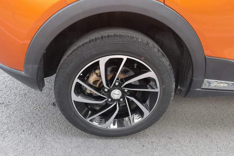 Used Zotye T300 2017 1.5T CVT Luxury Model Exterior 9