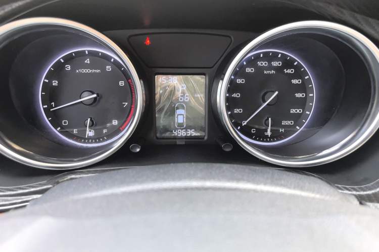 Used Zotye T300 2017 1.5T CVT Luxury Model Odometer Close Up