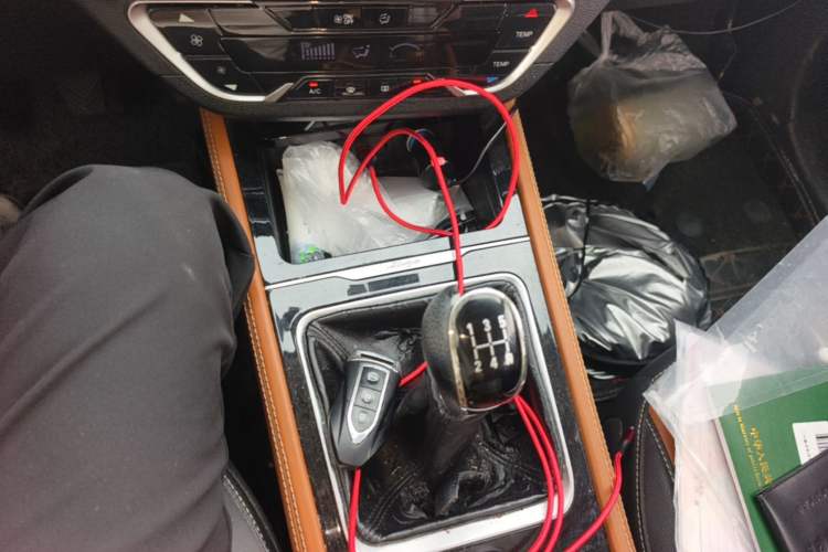 Used Zotye T300 2017 1.5L Manual Luxury Model Gear Lever