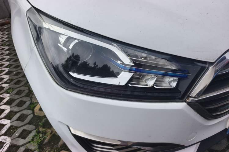 Used Zotye T300 2017 1.5L Manual Luxury Model Right Front Headlight