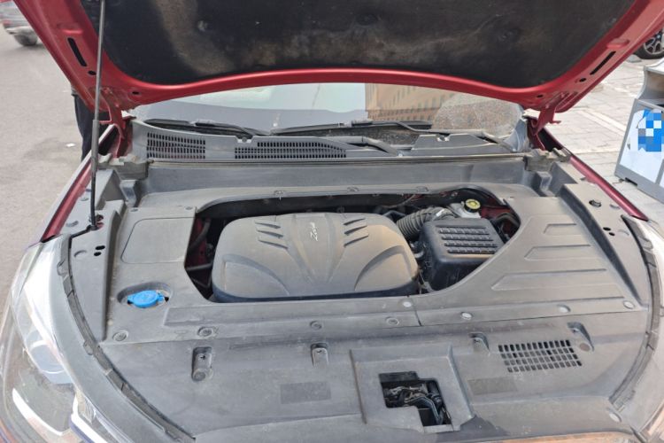 Used Zotye T300 2017 1.5T CVT Luxury Model Engine Bay