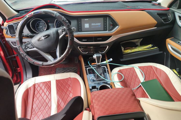 Used Zotye T300 2017 1.5T CVT Luxury Model Center Console
