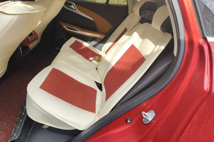 Used Zotye T300 2017 1.5T CVT Luxury Model Left Rear Seat