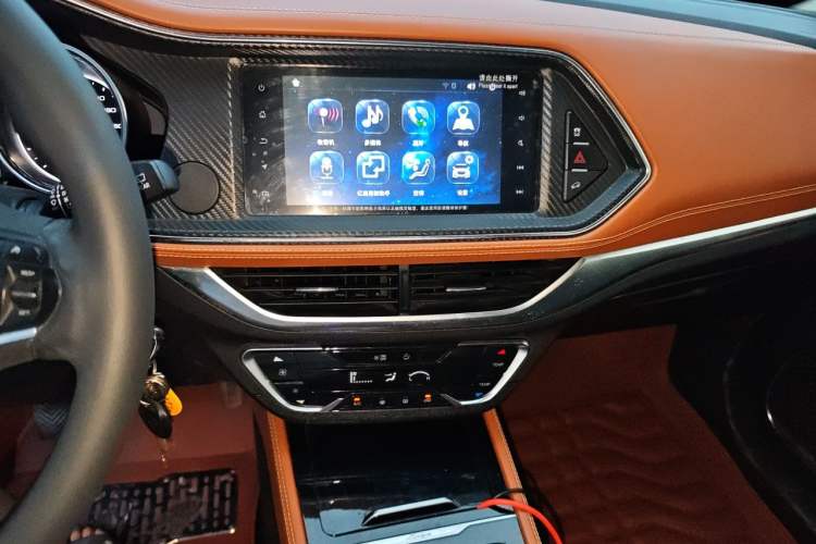 Used Zotye T300 2017 1.5L Manual Luxury Model Audio And AC Panel