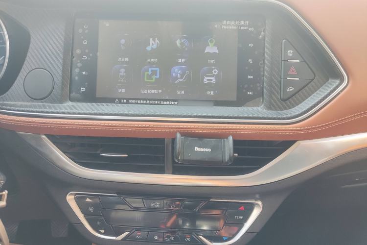 Used Zotye T300 2017 1.5L Manual Luxury Model Audio And AC Panel