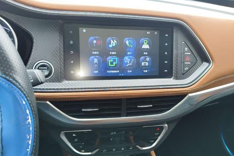 Used Zotye T300 2017 1.5L Manual Luxury Model Audio And AC Panel