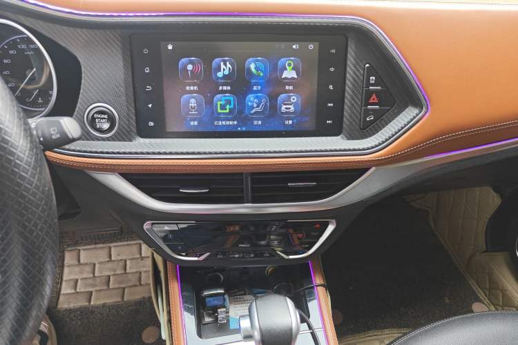 Used Zotye T300 2017 1.5T CVT Luxury Model Audio And AC Panel