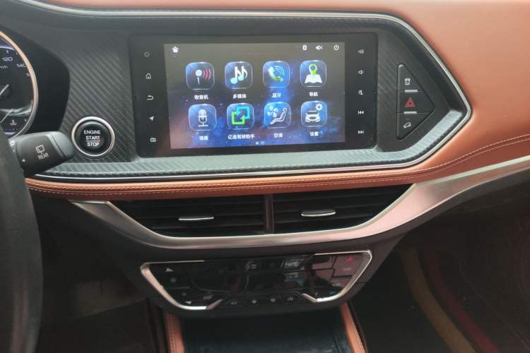 Used Zotye T300 2017 1.5L Manual Luxury Model Audio And AC Panel