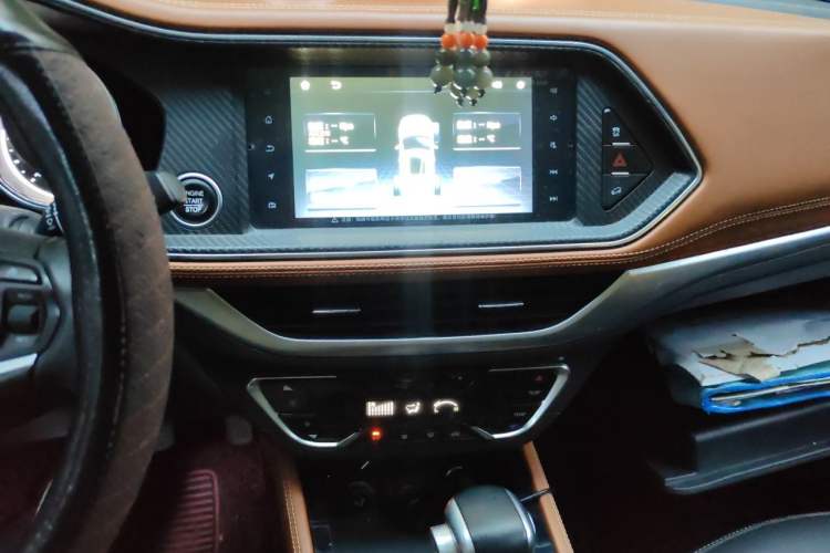 Used Zotye T300 2017 1.5T CVT Luxury Model Audio And AC Panel