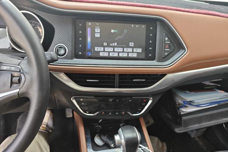 Used Zotye T300 2017 1.5T CVT Luxury Model Audio And AC Panel