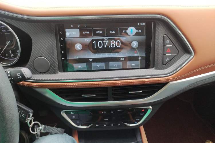 Used Zotye T300 2017 1.5L Manual Luxury Model Audio And AC Panel