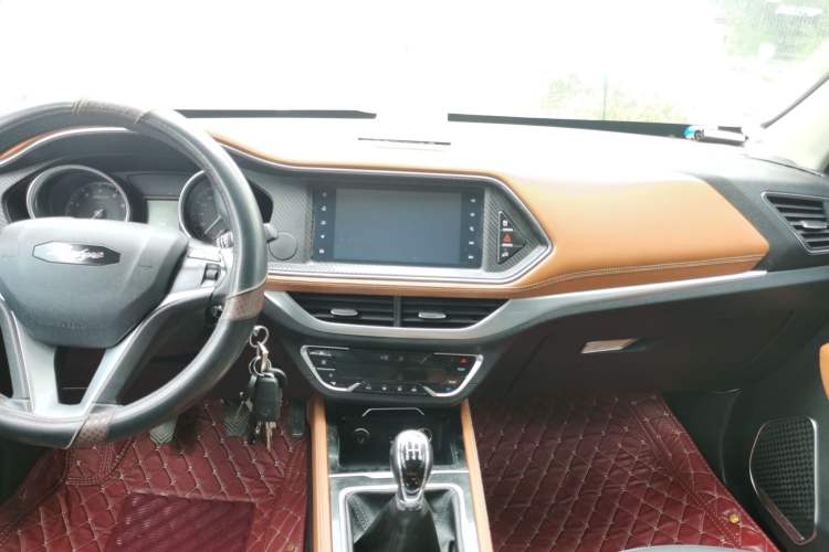 Used Zotye T300 2017 1.5L Manual Luxury Model Audio And AC Panel