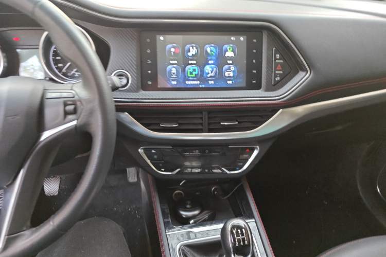 Used Zotye T300 2017 1.5L Manual Luxury Model Audio And AC Panel