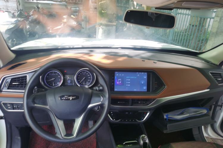 Used Zotye T300 2017 1.5L Manual Elite Model Center Console