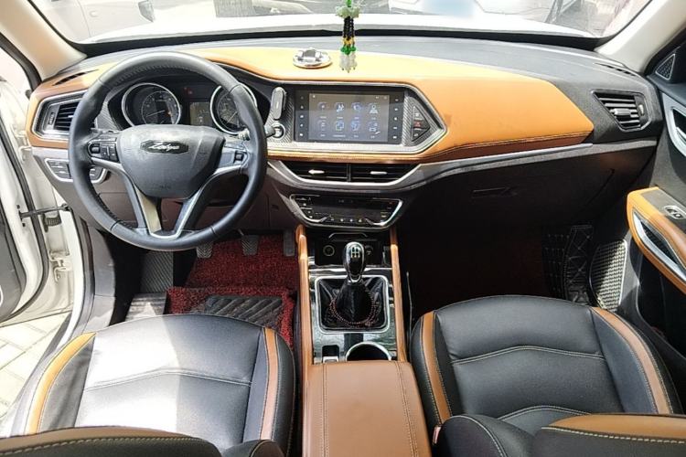 Used Zotye T300 2017 1.5L Manual Luxury Model Center Console