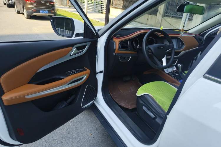 Used Zotye T300 2017 1.5T CVT Luxury Model Driver Seat