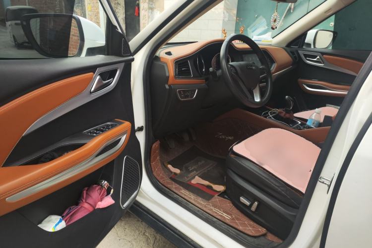 Used Zotye T300 2017 1.5L Manual Luxury Model Driver Seat