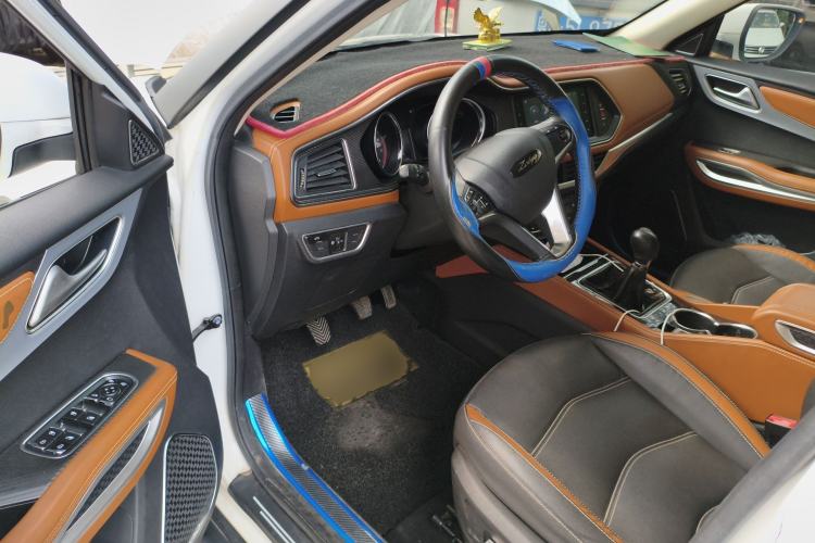 Used Zotye T300 2017 1.5L Manual Luxury Model Driver Seat