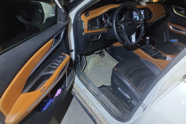 Used Zotye T300 2017 1.5T CVT Luxury Model Driver Seat