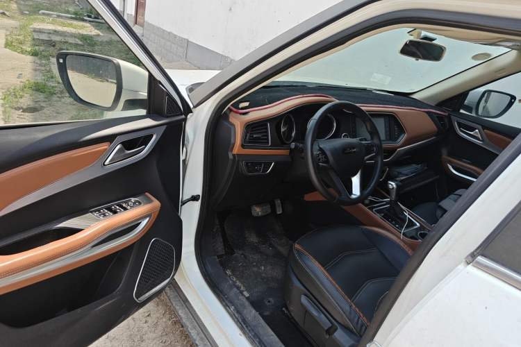 Used Zotye T300 2017 1.5T CVT Luxury Model Driver Seat
