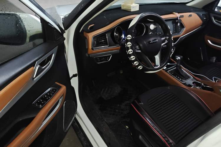 Used Zotye T300 2017 1.5T CVT Luxury Model Driver Seat