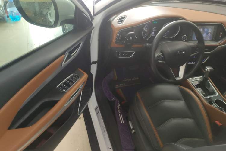Used Zotye T300 2017 1.5T CVT Luxury Model Driver Seat
